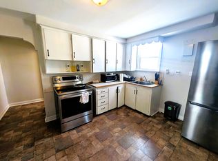 63 Pelham Rd #2, Saint Catharines, ON L2S1R6