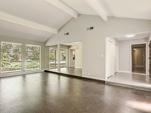 2nd image of 1325 Plantation Dr
