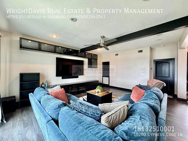 18200 Cypress Cove Ln — Photo 23