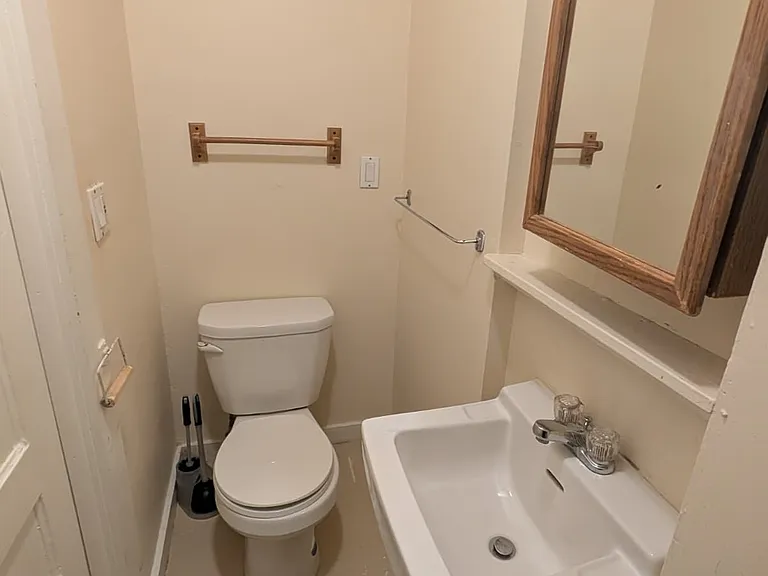 83 Sachem St #3R — Photo 9