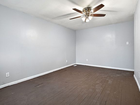 2nd image of 3152-3154 Winnebago St #3152