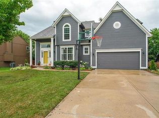 20641 W 220th St, Spring Hill, KS 66083