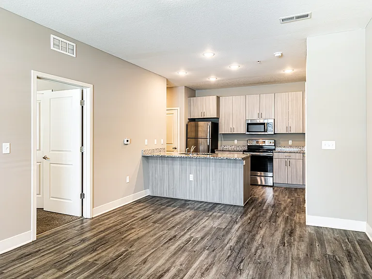 Brighton Crossing Apartments — Photo 39