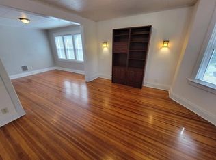 15 Parkview Ct #2B, Troy, NY 12180