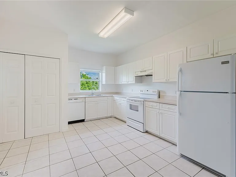 5612 Rose Garden Rd #204 — Photo 10