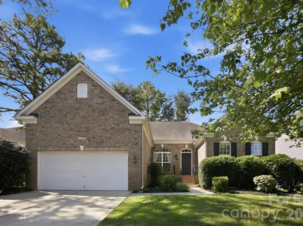 12022 Harmon Ln, Pineville, NC 28134
