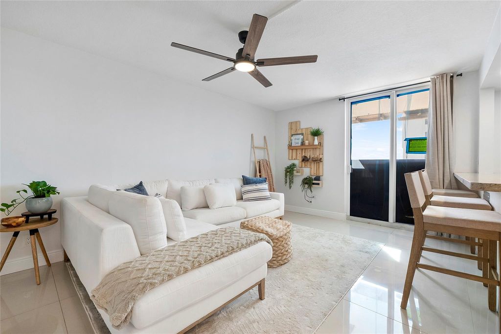 1505 N Riverside Drive #1003, photo 6
