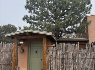 90 Leaping Powder Rd, Santa Fe, NM 87508