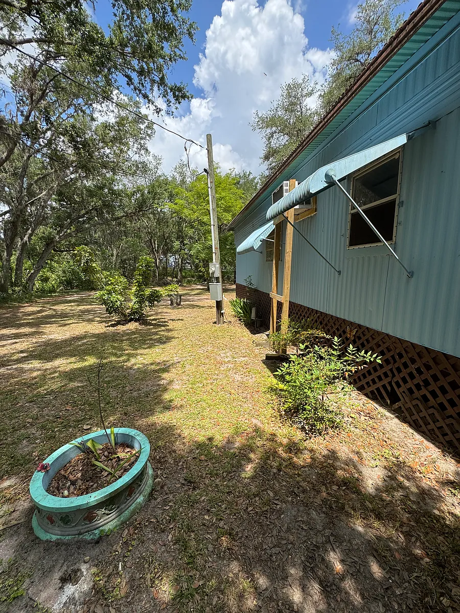 Building Photo - 32551 Leonard Rd