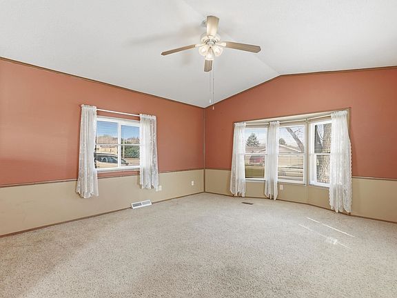 3rd image of 713 Sharlow Dr