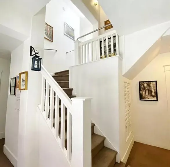 127 W 5th St #2 — Photo 7