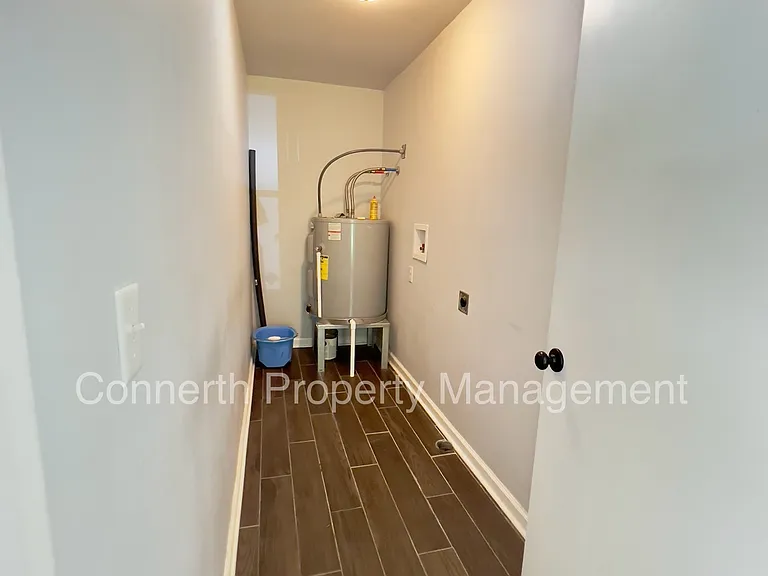 2880 Trough Springs Rd — Photo 24