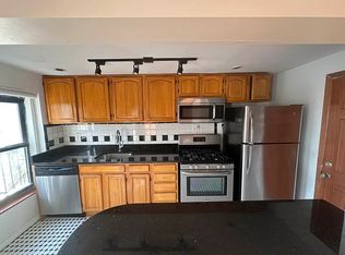 62 Bainbridge St APT 3A, Brooklyn, NY 11233