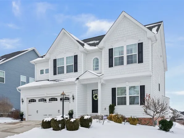 210 Ledge Rock Ln, Mars, PA 16046