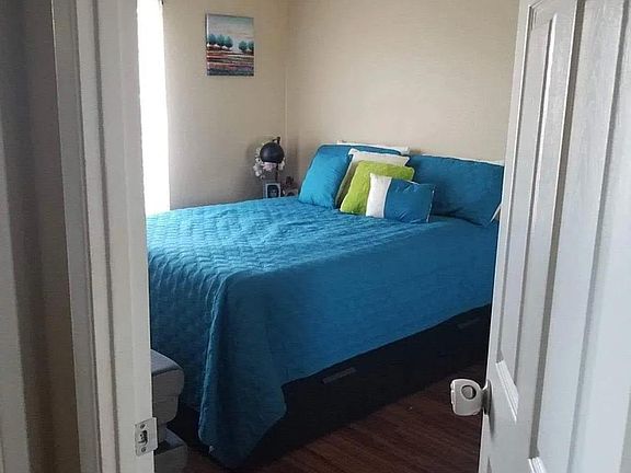 3rd image of 2644 Caulfield Dr