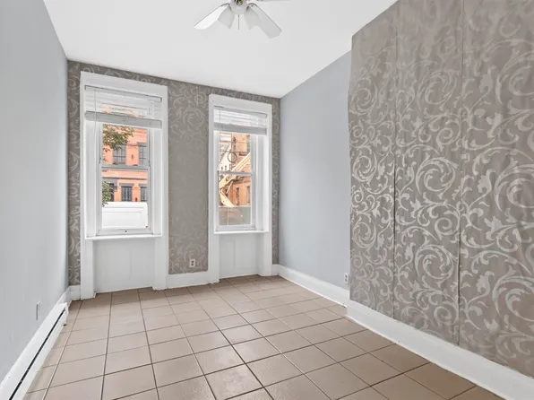 207 15th Street image 13 of 19