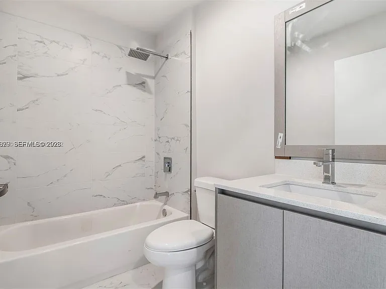 8201 NW 41st St #D-202 — Photo 8