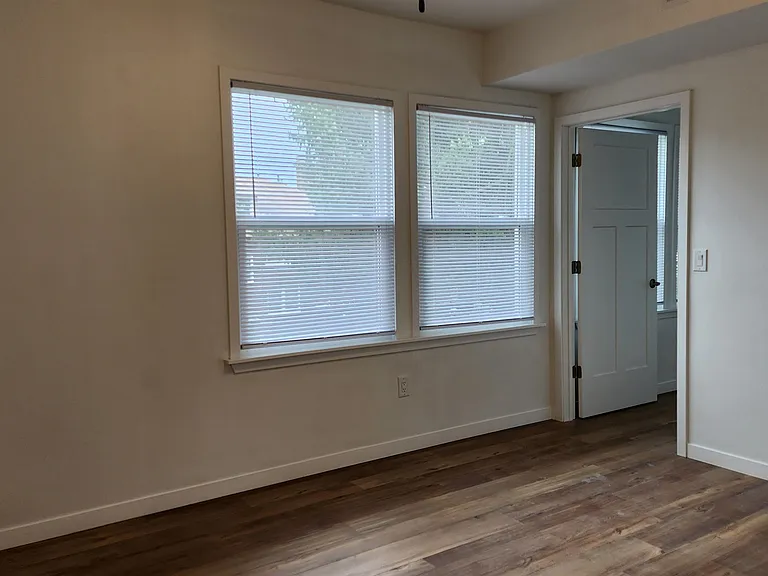 908 E Gorham St #2 — Photo 6