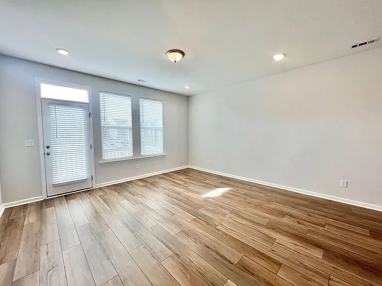 109 Hickory Plains Rd — Photo 15