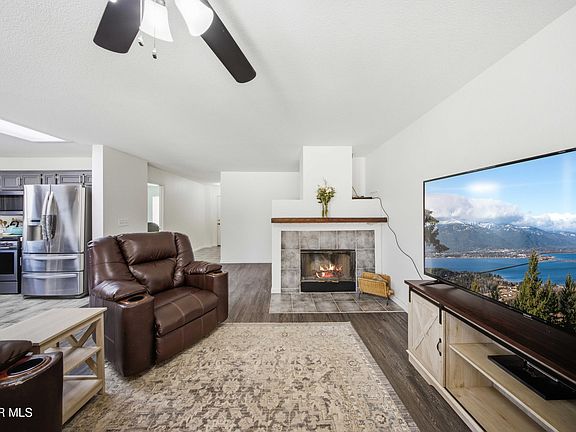 5th image of 2149 Kenyon Ct