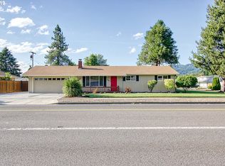 246 Hayden Bridge Way, Springfield, OR 97477