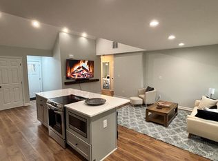 1739 Carter Cir, East Pt, GA