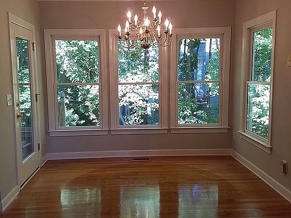 Breakfast Nook 
