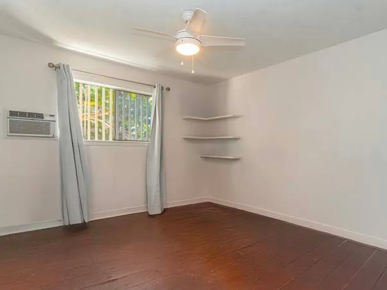 Halekoa Dr — Photo 6