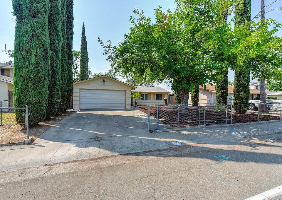 2nd image of 7255 Larchmont Dr