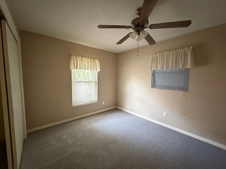 118 Edison St — Photo 4