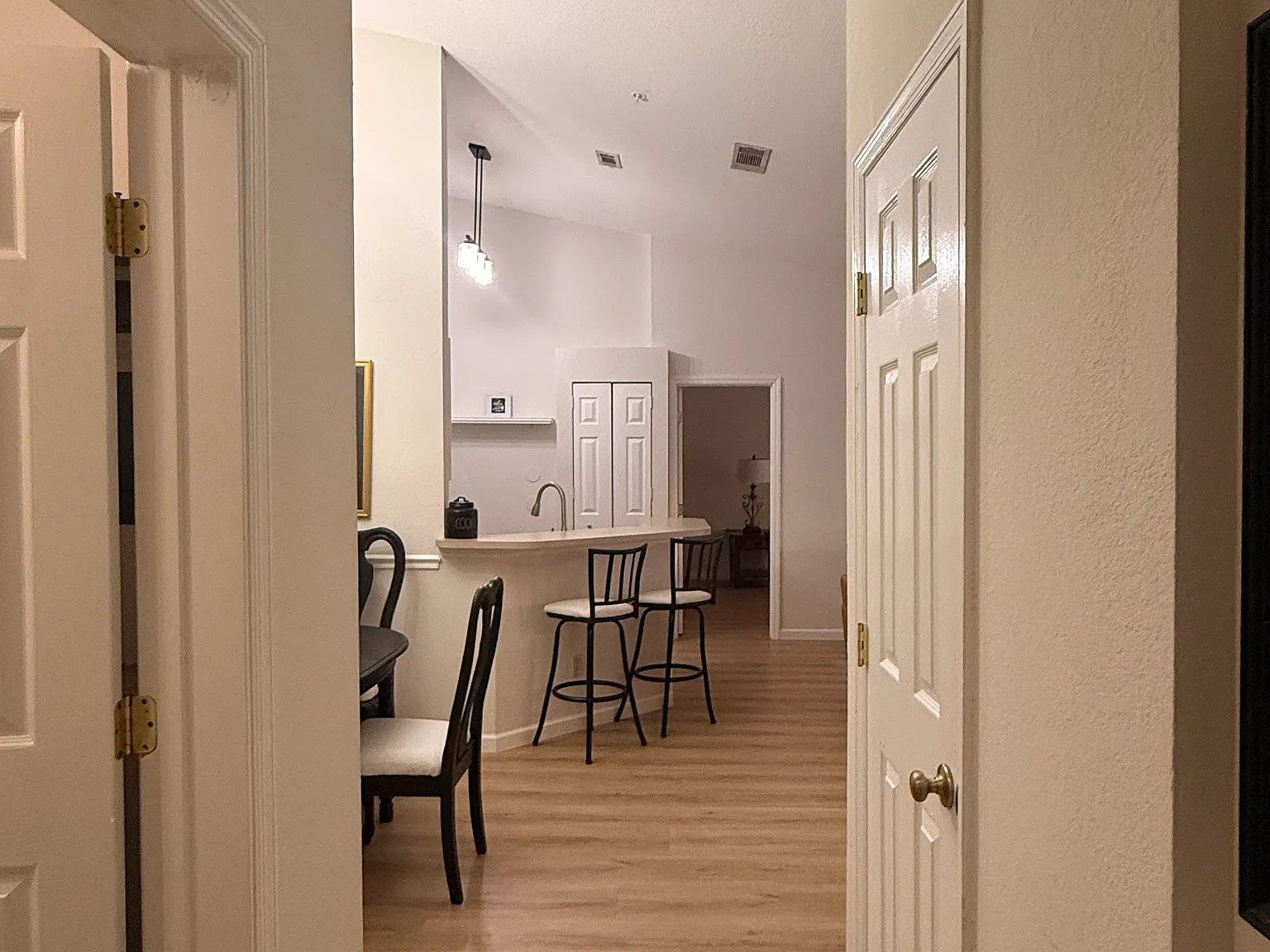 2 bed, 1212 sqft, $1,500 — Photo 2