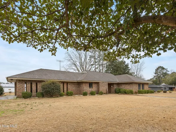 616 E Murphy Street, Wallace, NC 28466