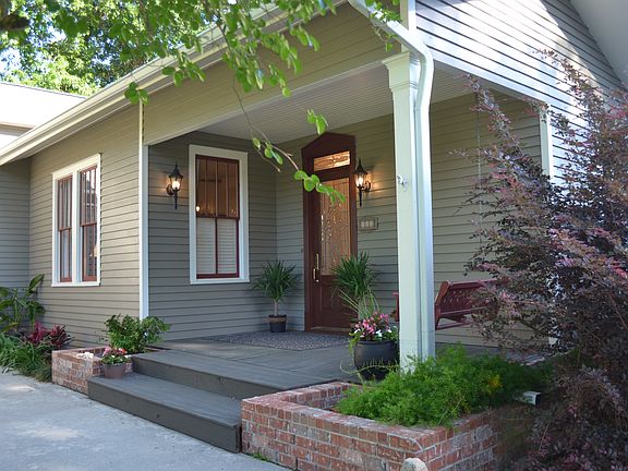 Front Porch with court yard