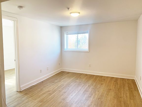 3rd image of 31 Carver St APT E