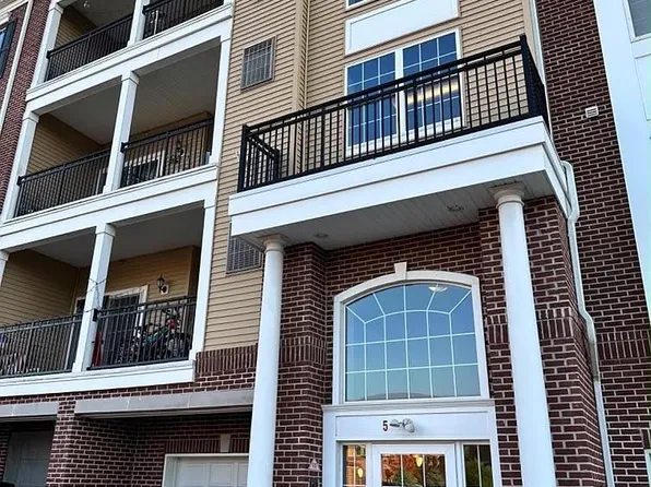 534 Doral Ct, Piscataway, NJ 08854
