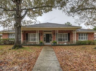 9715 Cedarhurst Dr, Houston, TX 77096