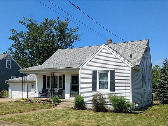 2nd image of 284 Utica St