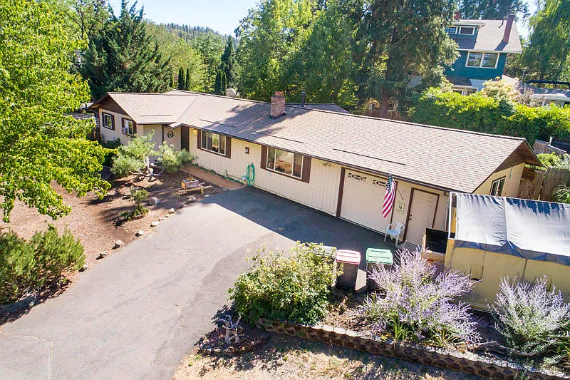 225 Miner Way photo 1