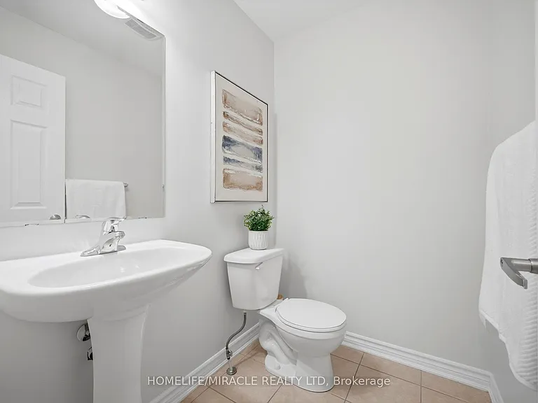5 Veterans Dr — Photo 16
