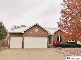 3105 Piney Creek Dr, Elkhorn, NE 68022