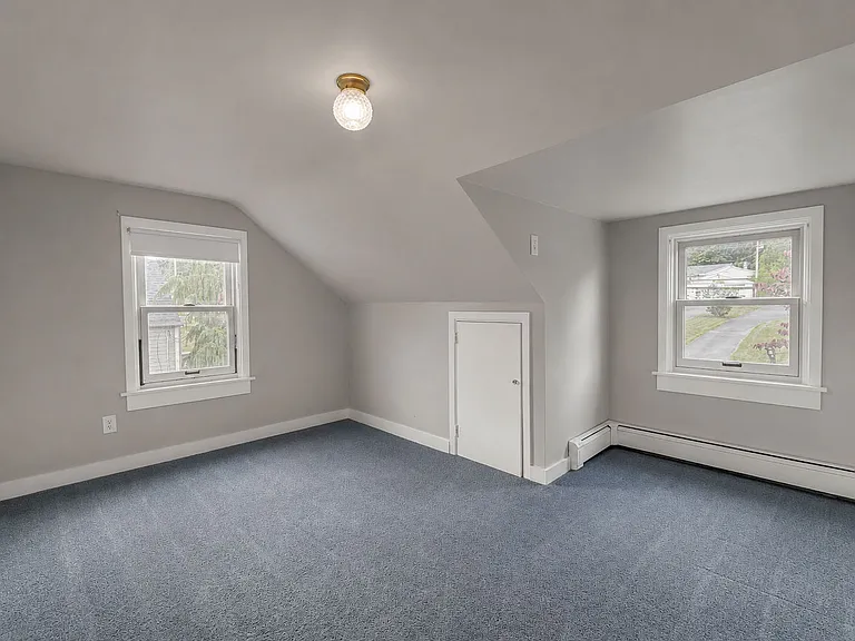 124 E Church St — Photo 14