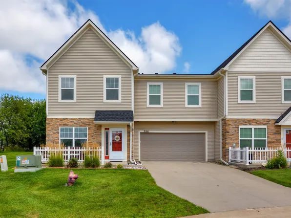 3018 SE Glenstone Dr, Grimes, IA 50111