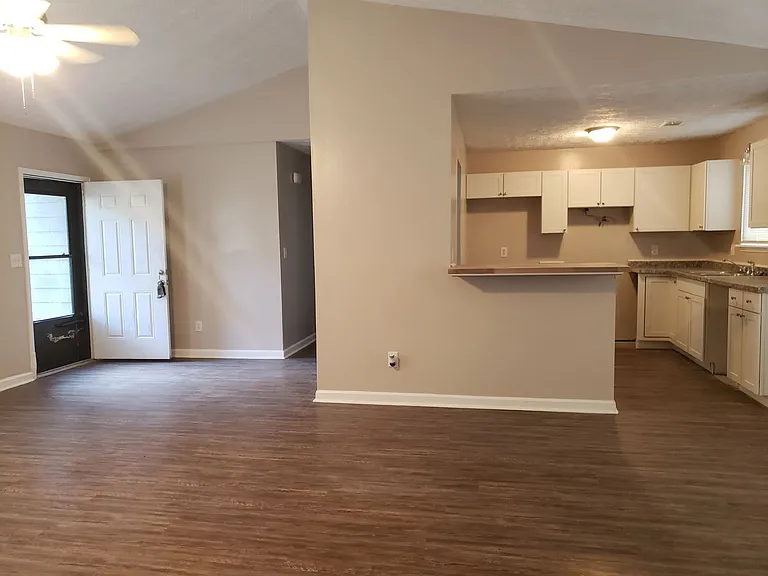 3047 Lake Monroe Rd — Photo 8