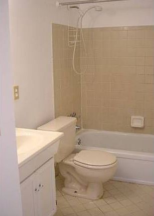 bathroom (1 of 2)