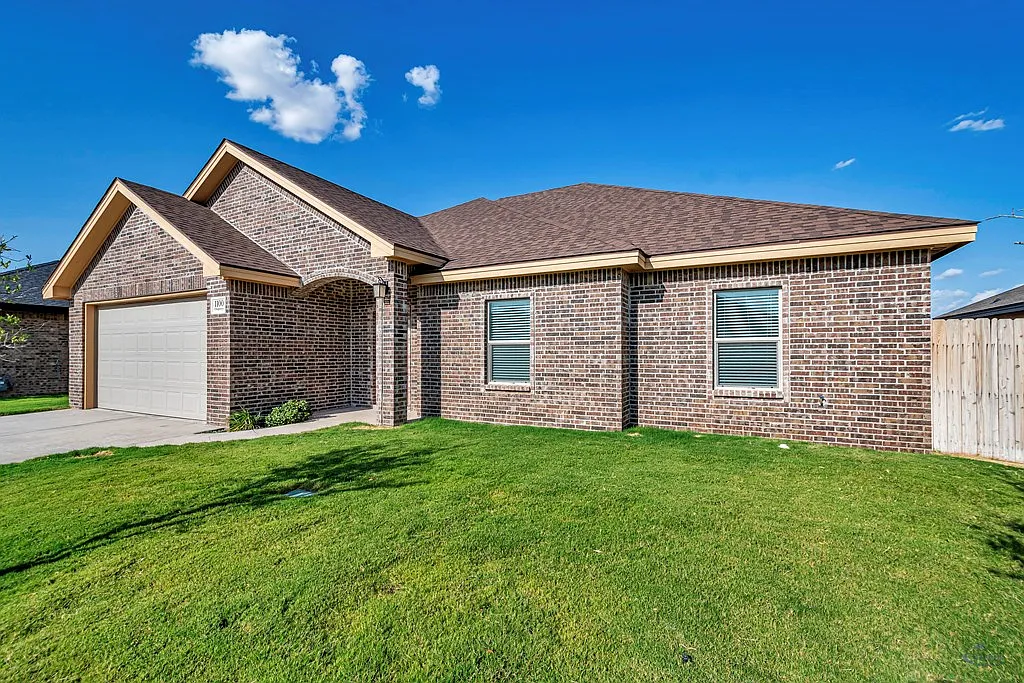Building Photo - 1100 Osprey Dr