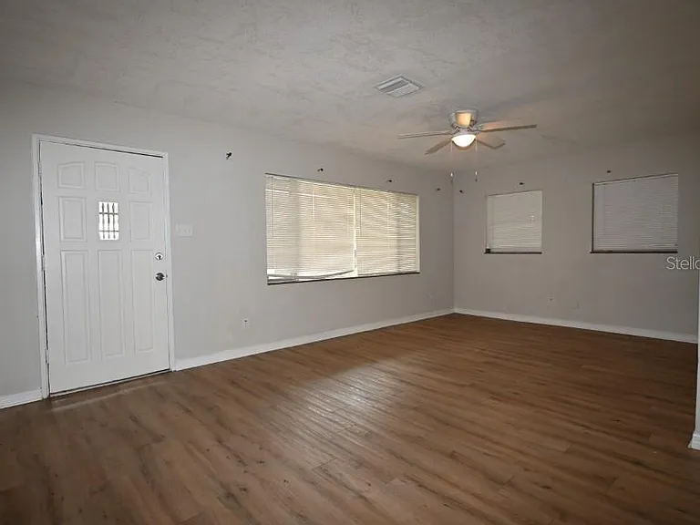 37017 Meridian Ave — Photo 11