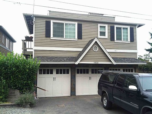 3rd image of 11532 Lakeside Ave NE