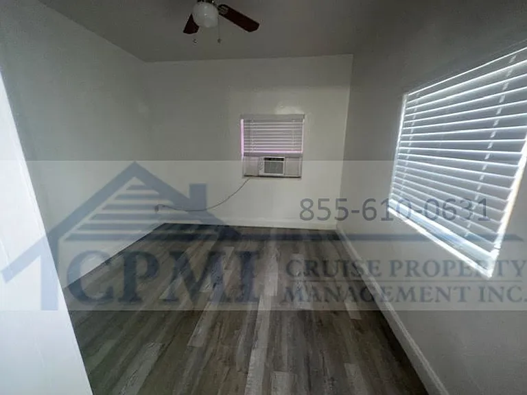 5819 Polk St — Photo 19