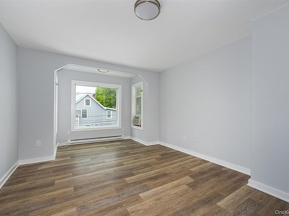 5th image of 39 Fowler Ave #1