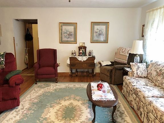 3rd image of 707 Poplar St